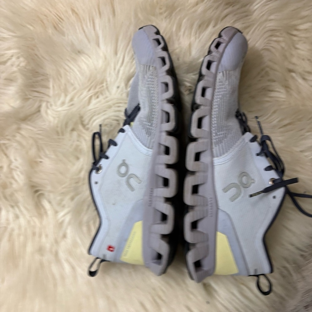 On Running Cloudstratus Light Blue and Yellow Shoes ON W CLOUD X 3 SHIFT sz 8 - Picture 4 of 9